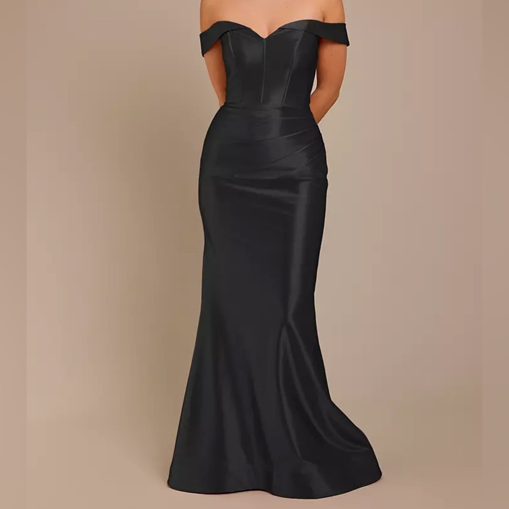 Elegant Off-Shoulder Black Maxi Dress